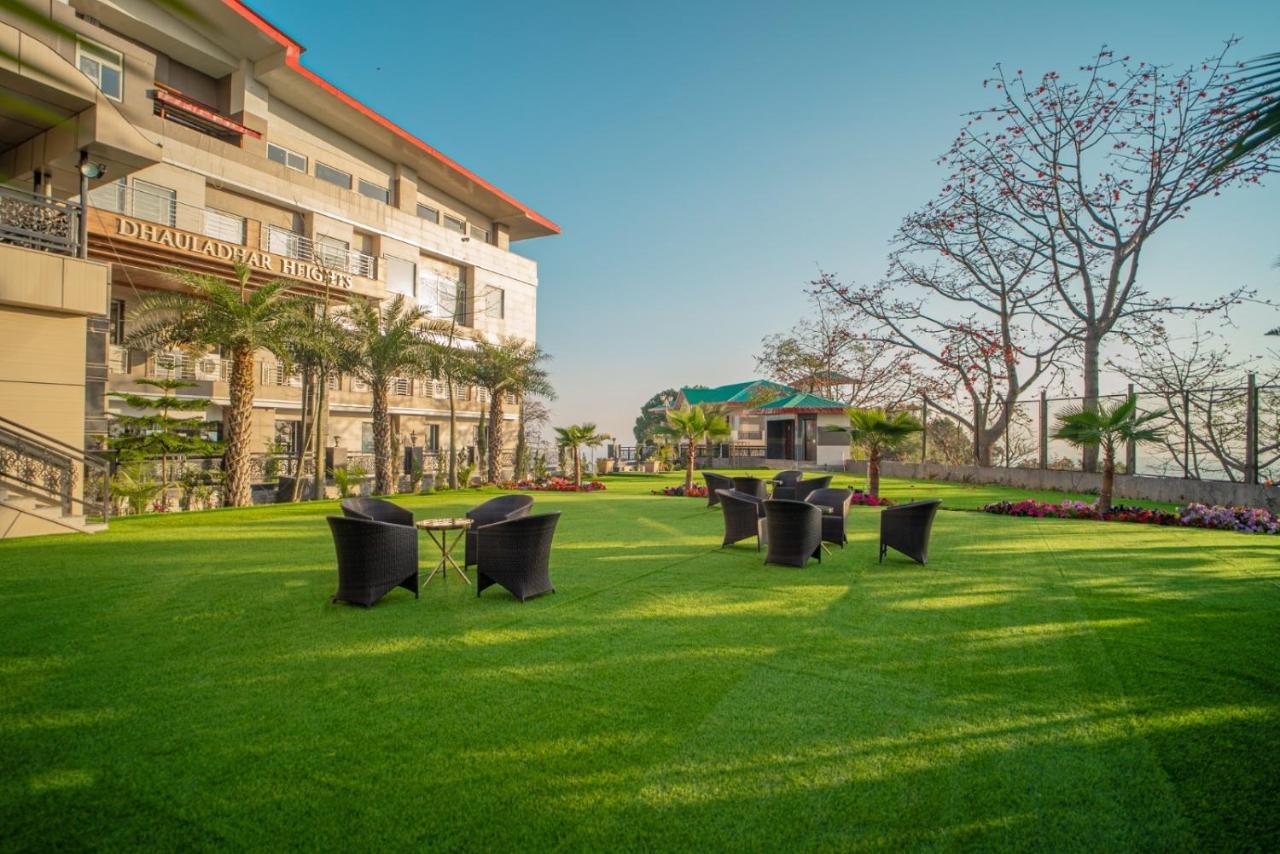 Dhauladhar Heights Resort Дармсала Экстерьер фото