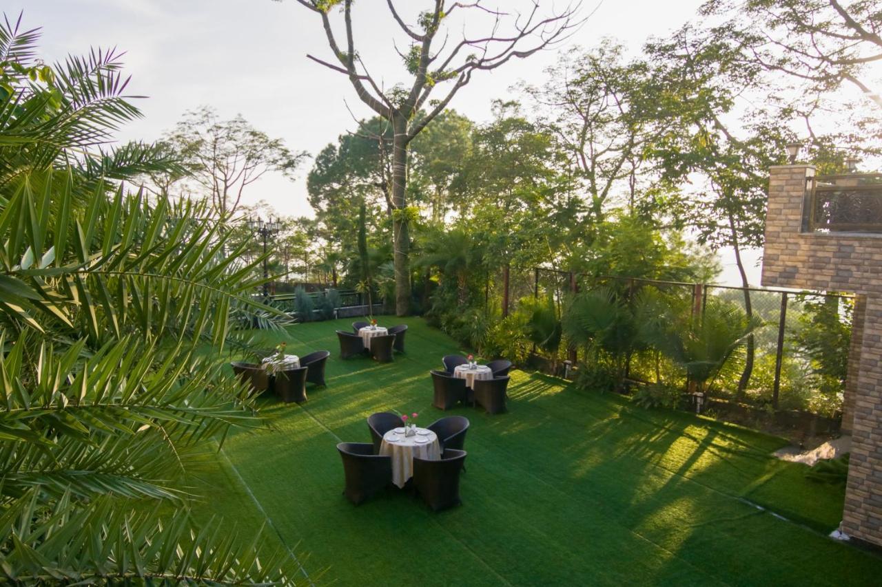 Dhauladhar Heights Resort Дармсала Экстерьер фото